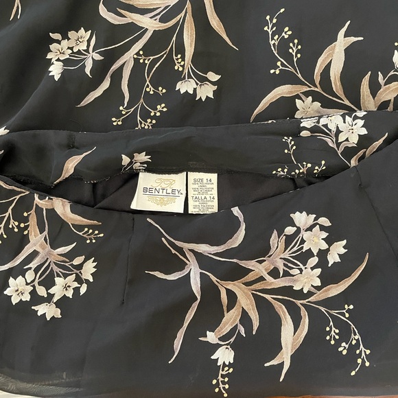 JR Bentley Women’s Floral Maxi Skirt slits size 14 NWOT - Picture 5 of 14